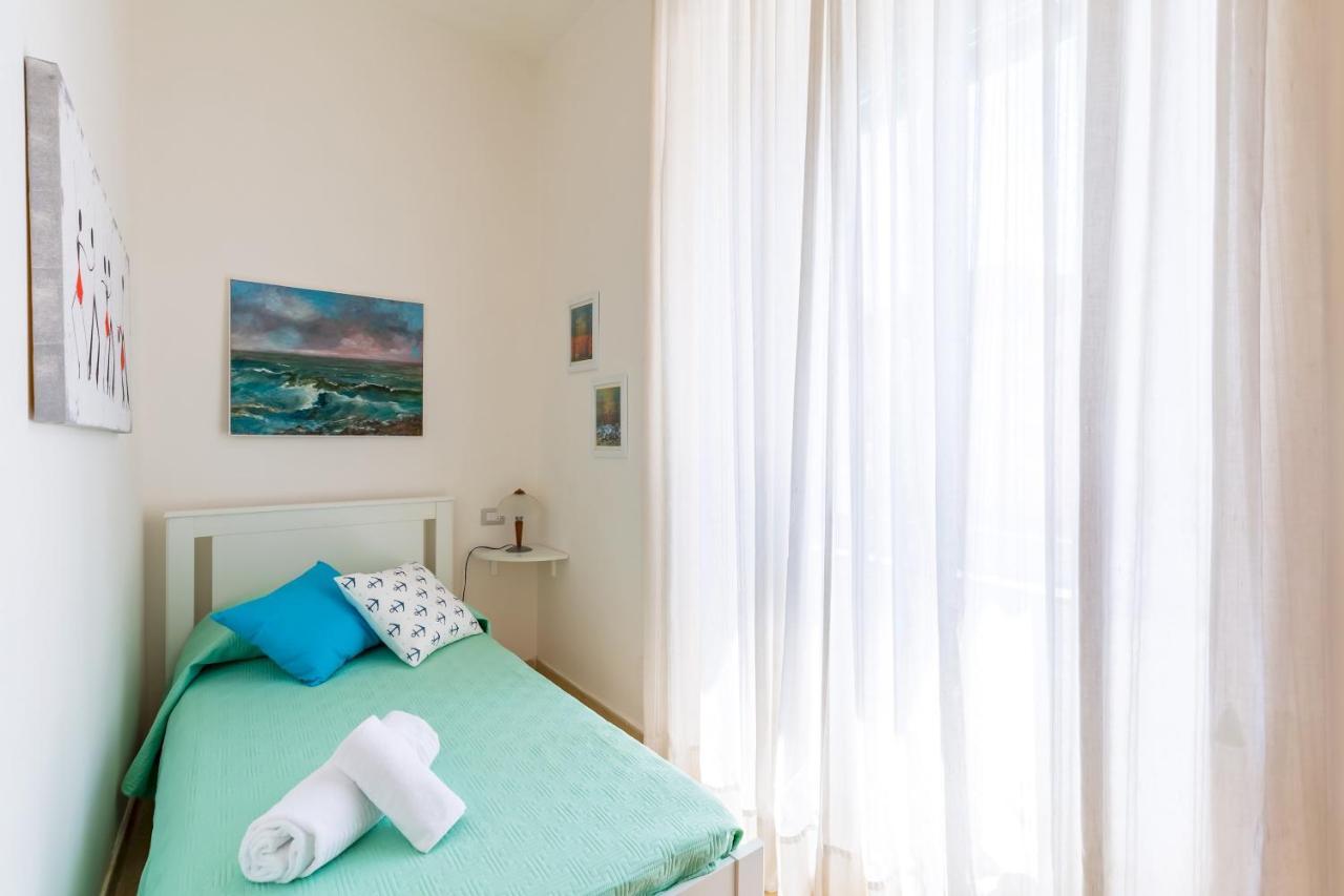 Rione Emanuele III - 4 Bedroom Apartment Napoli Dış mekan fotoğraf