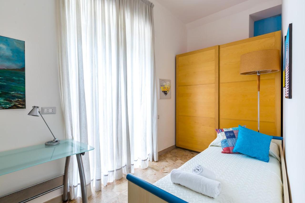 Rione Emanuele III - 4 Bedroom Apartment Napoli Dış mekan fotoğraf