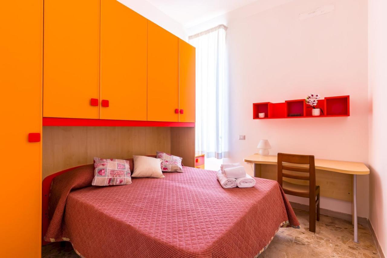 Rione Emanuele III - 4 Bedroom Apartment Napoli Dış mekan fotoğraf