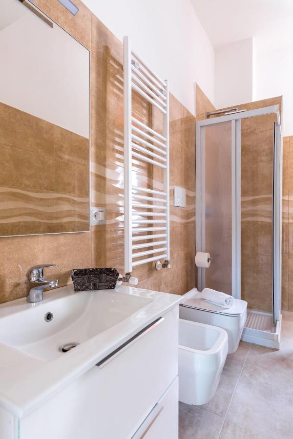 Rione Emanuele III - 4 Bedroom Apartment Napoli Dış mekan fotoğraf